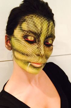 Reptile Makeup, Lizard Makeup, Haunted House Makeup, Dragon Makeup, Animal Makeup, Creepy Halloween Makeup, Face Art Makeup, Horror Makeup, Halloween Makeup Inspiration