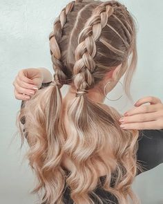 Cute Hairstyles For School, Hairdos For Curly Hair, Braided Hairstyles Easy, Easy Hairstyles For Long Hair, Hairstyles For School, Aesthetic Hair, A Drawing