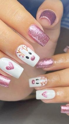 Pastel Christmas Nails, Winter Nails Pink, Navidad Nails, Navidad Pink, White Glitter Nails, Cute Christmas Nails, Pretty Nail Designs