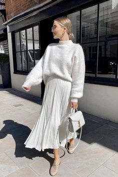 Elegant Night Out Dress Classy, White On Cream Outfit, Moderately Modest Outfits, Modest Classic Outfit, Neutral Color Outfits Women, Tzniut Outfits, Sophisticated Outfits Classy Chic, Winter White Outfits For Women, Neutral Outfit Ideas Summer