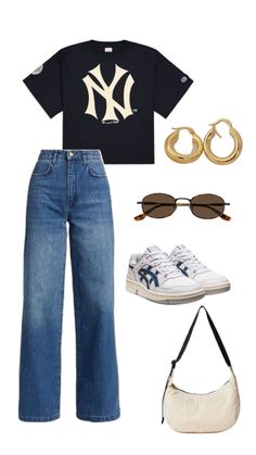 Argentina Outfit Ideas, Argentina Soccer Game Outfit, Argentina Travel Outfit, Argentina Tshirt Outfit, Argentina Clothing, New York Outfits, Midsize Outfits, Gameday Outfit, Closet Fashion