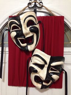 BROADWAY Greek Theatre Masks, Porcelanicron Ideas, Greek Masks, Acting Masks, Theatre Props, Theatre Masks, Carnival Masks, Front Door Decor