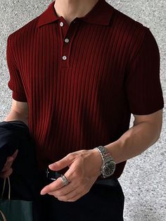 Burdeos Casual Collar manga corta Tela Liso  Embellished Elástico Ligero Red Outfits For Men Casual, Red Man Outfit, Burgundy Men Outfit, Red Fits Men, Maroon Outfit Men, Dark Red Shirt Outfit Men, Burgundy Outfit Men, Maroon Polo Outfit Men, Red Outfit Men