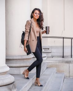 Outfit Working Girl, Girls Office Outfit, Summer Office Shoes, Women’s Work Wear, Office Outfits Women Autumn, Business Look Woman, Spring Office Outfits Women 2023, Court Clothes For Women, Corporate Look Women