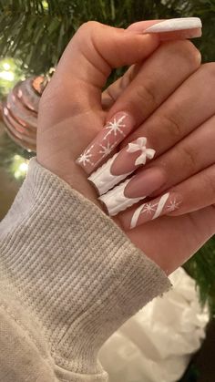 Christmas Nail Green, Snowflake Winter Nails, Happy New Year Nails, Hard Gel Nails, Nails Nude, Nails Diy, Hard Gel, New Year's Nails