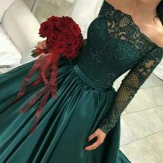 Prom Dresses With Long Sleeves, Long Sleeves Prom Dresses, Dark Green Prom Dresses, Dresses With Long Sleeves, Evening Wear Dresses, Formal Ball Gown, Chique Outfits, Long Sleeve Prom, Long Sleeve Evening Dresses