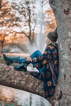 Hippie Elegante, Winter Hippie, Style Hippie Chic, Look Boho Chic, Boho Winter, Estilo Hippy, Mode Hippie, Bohemian Inspiration, Boho Boots