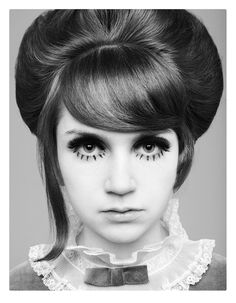 mod 60s hair | adoubleagentfromspace reblogged this from virgineunuchother 1960s Makeup, 60s Makeup, Old Faces, Sixties Fashion, Vintage Makeup, New Face, Girls Makeup