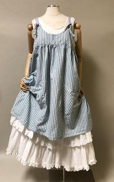 (1) Boho Lagenlook Arminda Pinafore in Rustic Cotton, USA – Heart's Desire Clothing Pinafore Dress, Ropa Shabby Chic, Vintage Style Aprons, Estilo Hippie, Plain Dress, Vestidos Vintage, Apron Dress, Upcycle Clothes, Mode Outfits