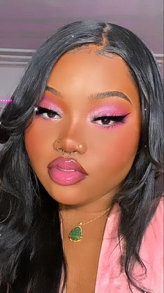 Pink Glitter Makeup, Birthday Makeup Looks, Pink Eyeshadow Look, Kylie Makeup, Brown Girls Makeup, Expensive Dresses, Pink Eye Makeup, Sparkling Jewelry, Barbie Makeup