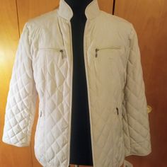 Nwt! Breckenridge Lightweight Quilted Jacket. Size Medium. Color Is A Tan/ Cream Color (It Is Light As You Can See In The Photos) Very Lightweight. 4 Pockets On Front. Zipper Closure. Original Price $90.00. Style # Br4sv505m Color: Newstring (Name From Company). This Would Make A Great Fall Jacket! Cream Quilted Jacket, Casual Cream Quilted Jacket With Long Sleeves, Khaki Long Sleeve Quilted Jacket For Work, Spring Cream Quilted Outerwear, Cream Quilted Long Sleeve Jacket With Pockets, Cream Jacket, Bone Color, Lightweight Quilt, Fall Jackets