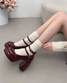 Zapatos Mary Jane, Red Pumps, Wedding Dress Shoes, Shoes Spring, Mary Jane Pumps, Mary Jane Heels, Shoe Covers