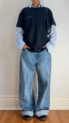 Baggy jeans Pakaian Hipster, Outfit Jeans, School Looks, Looks Street Style, Streetwear Fashion Women, Mode Inspo, Tomboy Fashion, 가을 패션, Mode Vintage