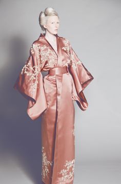 China Fashion Week, Ashi Studio, Vintage Loungewear, Modern Kimono, Mode Kimono, Cersei Lannister, Concept Clothing, Night Dress For Women, Fashionista Clothes