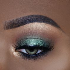 Cute Eyeshadow Ideas For Green Eyes, Pretty Green Makeup, Brown And Green Eyeshadow, Green And Gold Eyeshadow Looks, Dark Green Eyeshadow Looks, Mint Green Eyeshadow Looks, Green Eye Shadow Looks, Sage Green Eyeshadow, Forest Green Makeup