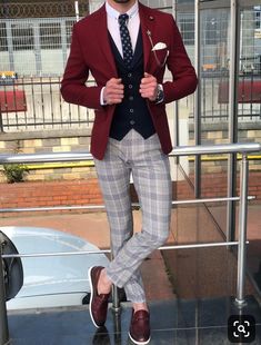 Dapper Suits, Mens Casual Suits, Dapper Dan, Dress Suits For Men, Claret Red, Designer Suits For Men, Slim Fit Blazers, Slim Fit Suits, Fashion Suits For Men