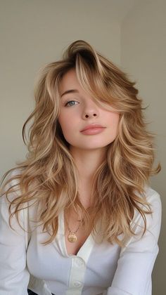 #hairstyleideas Hair Color Trends, Blonde Balayage, Wavy Hair, Hair Looks