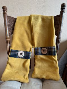 Flannel scarf with pattern and pockets to keep hands warm. Length is approximately 66 inches long Scarf With Pockets, Flannel Scarf, Flannel Scarves, Hand Warmers, Winter Scarf, Scarf Wrap, Scarf Accessory, Pattern