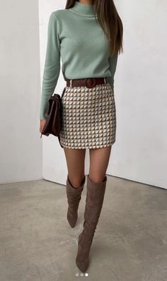 Knit Stockings Outfit, September Outfits Going Out, Business Attire Women, Chique Outfits, Casual Work Outfits, Mode Inspo, Looks Chic, 가을 패션