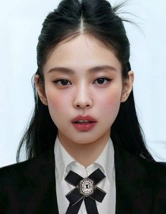 Jennie Id Photo, Jennie Kim Makeup, Jennie Hair, Jennie Makeup, Jennie From Blackpink, Kpop Makeup, ليلو وستيتش, Make Up Inspo, Makeup Tutorial For Beginners