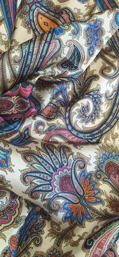 HIGH QUALITY VISCOSE excellent hand, Italian design ideal for dresses, shirt dresses, skirts, shirts, blouses, trousers. Shirt Dresses, Shirts Blouses, Italian Design, Beauty Book, Paisley, Art Collection, Bathing Beauties, Blouses, Display Homes