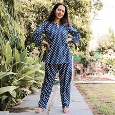 #fashion #cordset #summer #fashionblogger #nicelook #trouser #jeans #indianwear #cordset 
#cordsets #cordsetsforwomen #cordsetstyle#indowestern #onlineshopping#worldwideshipping #officewear #regularwear #top #plazzo Casual Night Dress, Long Nightdress, Night Dress For Women