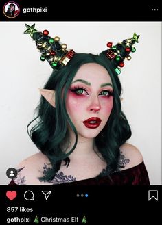 Grinch Costumes, Mannequin Challenge, Elf Face, Blue Makeup Looks, Makeup Looks For Green Eyes, Dark Emerald Green, Christmas Makeup Look