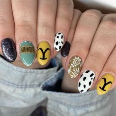 145 Likes, 4 Comments - Jaisha Runolfson (@nails.by.jaisha) on Instagram: “Yellowstone nails! Who else is obsessed with @yellowstone like my cute client?🐮💛🤠 •Yellow…” Yellowstone Nails, Country Nail Designs, Western Nail Art, Mix Match Nails, Summer Nail Art Designs, Camo Nails