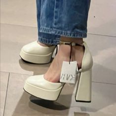 Shoes For Women Summer, Heels Shoes For Women, White Shoes Heels, قلادات متدلية, Party High Heels, Women Summer Fashion, Rough Heels, Platform Mary Janes, Square Head