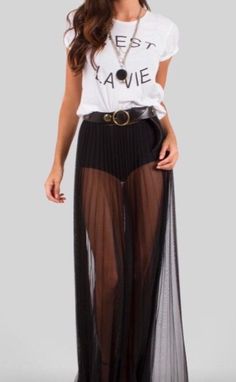 Long Black Sheer Skirt Outfit, Sheer Skirt Festival Outfit, Sheer Skirt Outfit, Celebrity Coachella Outfits, Looks Festival, Pant Skirt, Look Festival, Rock Outfit, Coachella Outfit