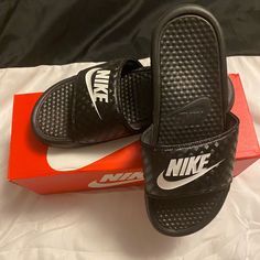 Black With White Nike Swoosh Shoes Nike Women, Nike Slippers, Slippers Black, Nike Swoosh, White Nike, Womens Slides, Shoes Nike, White Nikes, Nike Shoes