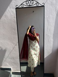 Photo Poses In Churidar, Casual Ethinic Wear, Salwar Ideas Simple, Churidar Outfit Ideas, Indian Salwar Suit Designs, Ganesh Puja Outfit, Churidar Aesthetic, Casual Saree Look For Office, Red And White Kurti