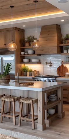 Old Time Kitchen Ideas, Renovation Kitchen Ideas, Rustic Small Kitchen, Barn Style Kitchen, Kitchen Ideas Modern Farmhouse, Modern Cabin Kitchen, Rustic Farmhouse Kitchen Ideas, Small Modern Farmhouse