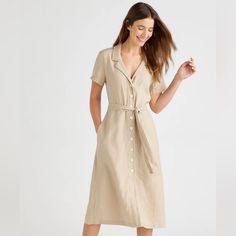 Quince - Linen Shirt Dress - Size X Small It's Got Pockets! We Never Get Tired Of Telling People That, And Neither Will You. This Midi Linen Button Fronted Dress Is So Versatile And Cute, The Compliments Will Be Rolling In. Our Linen Is Made From 100% European Flax, Which Is More Sustainable And Less Resource-Intensive To Grow. Linen Is The Ultimate Year-Round Fabric Because It's Breathable And Naturally Heat-Regulating. Size X- Small New With Tags Quince Linen, Dresses Quince, Navy Blue Midi Dress, Linen Collection, Linen Shirt Dress, Dress Beige, Linen Short, Button Front Dress, European Linens