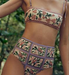 Photography Light, Design Moda, Cute Bathing Suits, Fashion T Shirt, Cute Swimsuits, Dream Clothes, Looks Vintage, Happy Life, Aesthetic Clothes