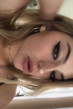 Maquillage On Fleek, Pinterest Makeup, Makijaż Smokey Eye, Dope Makeup, Edgy Makeup, Makeup Eye Looks, Foto Poses, Eye Makeup Art