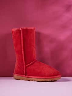 These high quality boots by SMAIBULUN™ Ugg exude elegance and sophistication. Made with premium suede, they provide comfort and style for any occasion. The classic red color adds a touch of vibrancy to your wardrobe. Perfect for the stylish and exclusive individual. 1'' heel 11.5'' shaft 15.5'' circumference Pull-on Suede upper Faux fur lining Man-made EVA sole High Quality Boots, Reindeer Headband, Hello Winter, Ugg Classic, Eva Sole, Daily Dress, Dress Jewelry, Color Free, Online Gifts