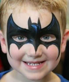 Disney Face Painting, Batman Face Paint, Batman Face, Maquillage Halloween Simple