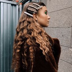 Super Cute & Stylish Hair Accessories. Must Have!!! Hair Envy, Grunge Hair, Long Curly Hair, Long Curly, Hair Day, Pretty Hairstyles, Summer Hairstyles, Hair Looks, Hair Goals