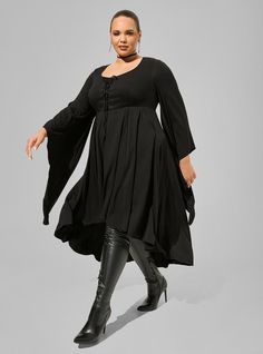 Halloween Costume Witch Dress Goth Twee, Curvy Halloween Costumes, Beetlejuice Costume, Black Halloween Dress, Plus Size Halloween Costume, Plus Size Costume, Witch Dress, Witch Halloween Costume, Purple Maxi Dress