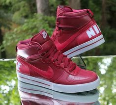 Nike Big Nike High AC Team Red Men’s Size 9.5 Grey 477103-660 #Nike #BasketballShoes Nike High, Team Red, Playing Basketball, Basketball Sneakers, Nike Basketball, Vans High Top Sneaker, Vans Sk8