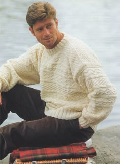 Drop Sleeve Sweater, Aran Sweaters, Look 80s, Aran Jumper, Sweater Outfits Men, Jumper Pattern, Sweater Knitting Pattern, Jumper Knitting Pattern, Aran Sweater