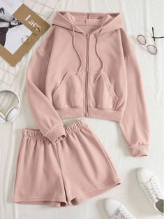 Hoodie Shorts, Comfy Outfits Winter, First Day Outfit, Lined Hoodie, Top Shirt Women