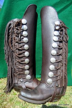 I think Benson would love these fringed boot chaps. Cowgirl Couture, Boot Chains, Half Chaps, Boot Bracelet, Boot Bling, Biker Outfit, Cowgirl Chic, Boot Jewelry