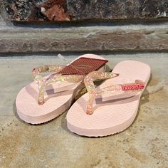 Havaianas Pink Floral Flip Flops. Pink Foam Sole. Floral Toe Post Straps. Pink Havaianas Logo. New With Tags. Most Items Ship Next Business Day. Size - 10c Floral Flip Flops, Logo New, Sandals Flip Flops, Flip Flop Sandals, Pink Floral, Kids Shoes, Mood Board, Flip Flops, Shoes Sandals