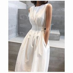 Olivia Mark - Elegant Sleeveless Dress with Back Panel and Adjustable Waist White Women Dresses, Sleeveless Linen Dress, Womens Long Dresses, Sleeveless Gown, Elegant Dresses For Women, Midi Dress Party, Elegant Dresses Long, Crewneck Dress, Midi Dress Summer