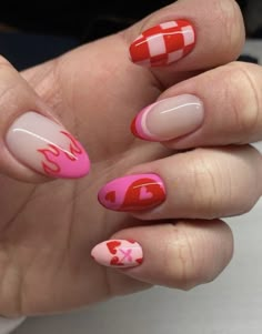 Funky Heart Nails, Checkered Valentines Day Nails, Groovy Valentines Nails, Fun Valentines Nails Almond, Crazy Valentines Day Nails, Checkered Valentines Nails, Fun Valentines Nails, Pink Checkered Nails, Harry Styles Nails Inspired