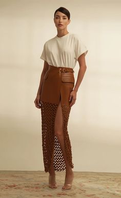 High Fashion Skirts, Skirts Ideas, Crop Top Outfit, Leather Clothes, Pattern Skirt, Perfect Swimsuit, High Waist Skirt, Elegante Casual, Half Skirt