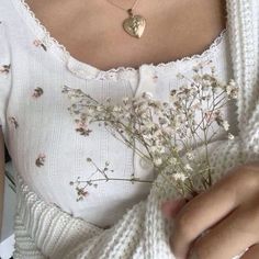 Alena Shishkova, Chloe Walsh, Boys Of Tommen, Heart Shaped Pendant, Sense Of Self, Gray Aesthetic, Song Bird