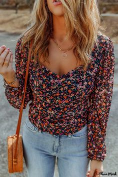 Olivia Mark - V-Neck Bubble Sleeve Floral Blouse Off One Shoulder Top Outfit, Floral Blouse Outfit, Mum Style, Winter Blouses, Black Floral Blouse, Bubble Sleeve, Mini Robes, Floral Print Maxi, Flounce Sleeve